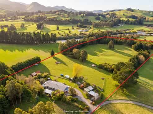 960 Norfolk Road, Carterton