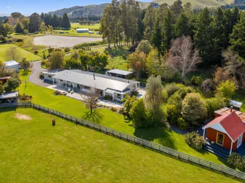 960 Norfolk Road, Carterton