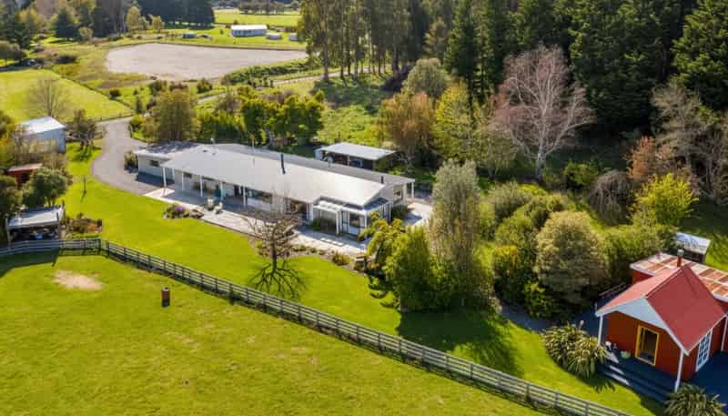 960 Norfolk Road, Carterton