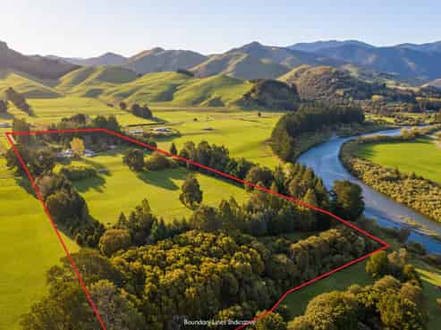 960 Norfolk Road, Carterton