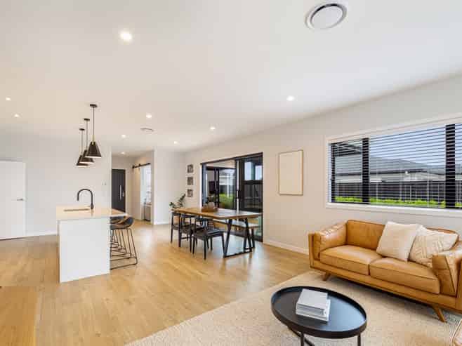 43 Siren Street, Milldale