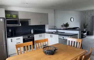 18/3 Kelvin Grove, Te Aro