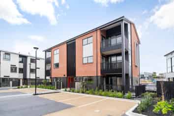 102/100 Cadness Street, Northcote