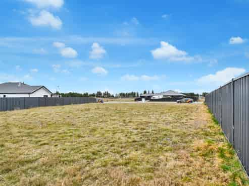 73 Lakeland Avenue, Twizel