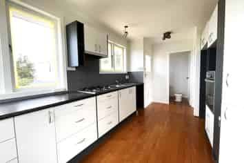 59 Roberts Rd, Te Atatu South