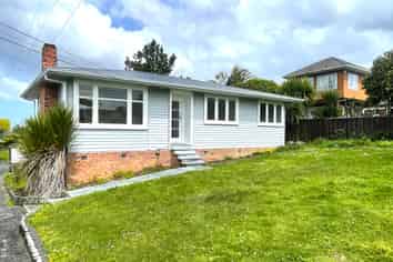 59 Roberts Rd, Te Atatu South