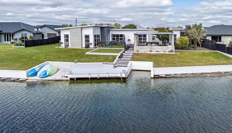 21 Torbay Avenue, Huntingdon