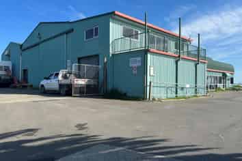 Large Industrial Workshops and Offices