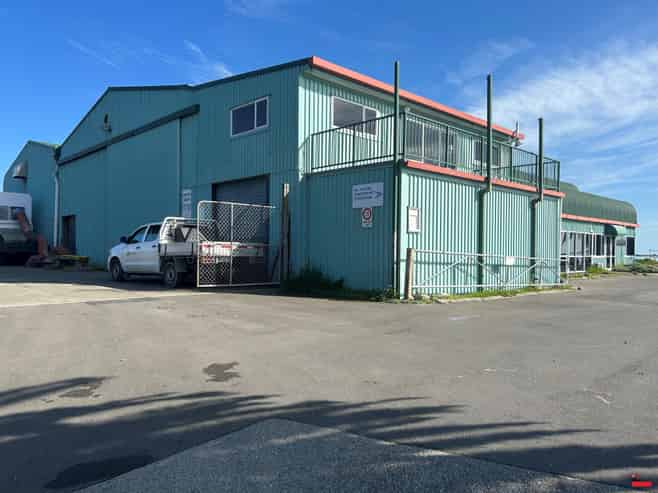 Large Industrial Workshops and Offices