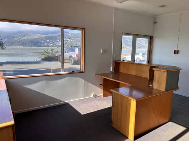 Large Industrial Workshop and Offices