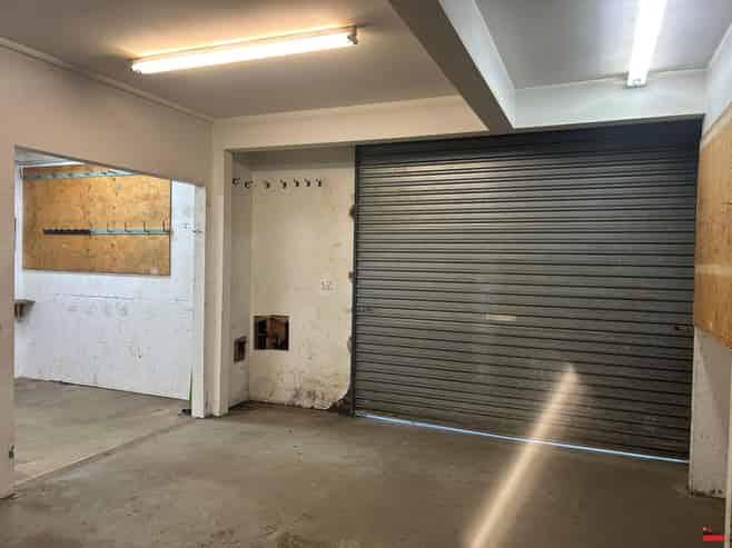 Large Industrial Workshop and Offices