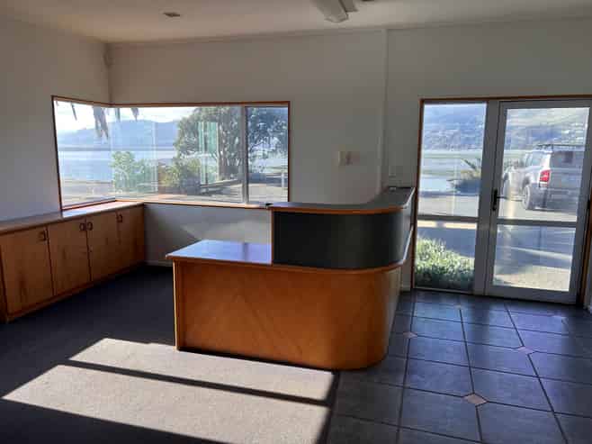 Large Industrial Workshop and Offices