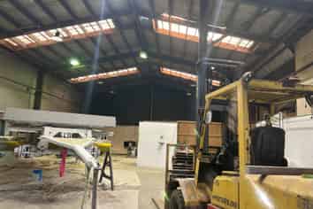Large Industrial Workshops and Offices