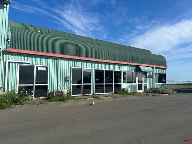 Large Industrial Workshops and Offices