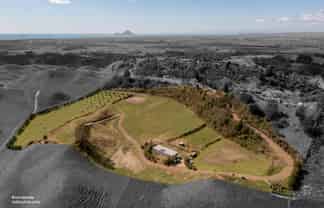 230b Withy Road, Manawahe