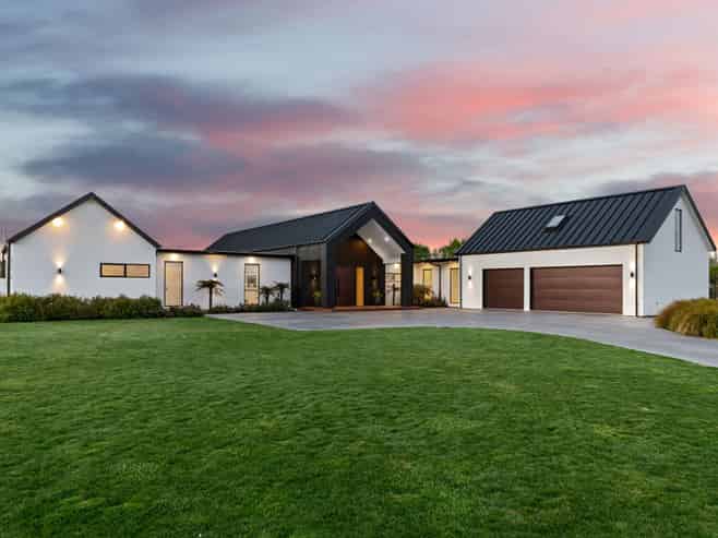 130 Verdeco Boulevard, LINCOLN