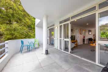 2/100 Rossall Street, Merivale
