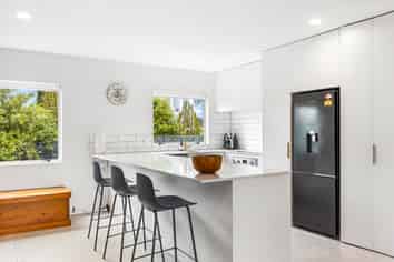 2/100 Rossall Street, Merivale