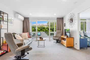 2/100 Rossall Street, Merivale