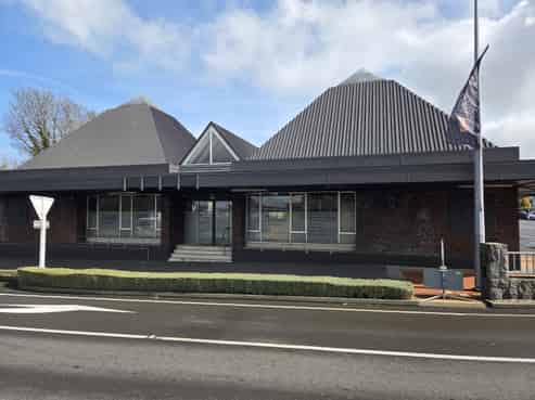 Prime Commercial Opportunity in Stratford.