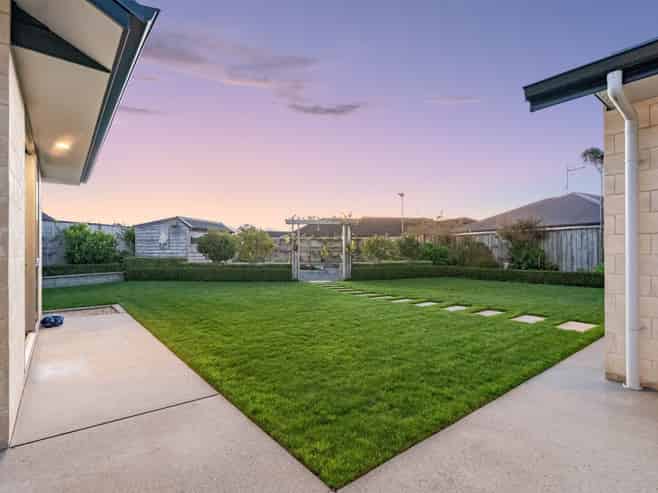 27 Mortlake Heights, Pyes Pa
