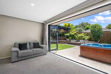56 Cabeleigh Drive, Helensville