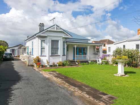 114 Fenton Street, Thames