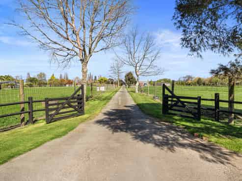 809 Lower Queen Street, Richmond