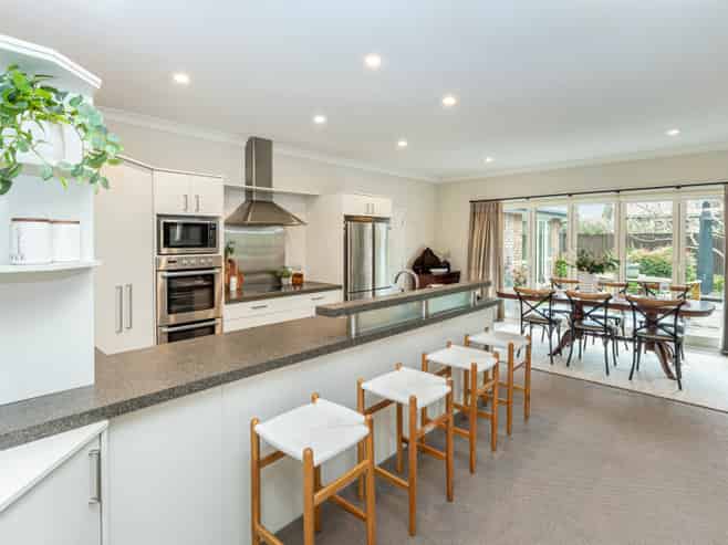 28 Glen Oaks Drive, Northwood
