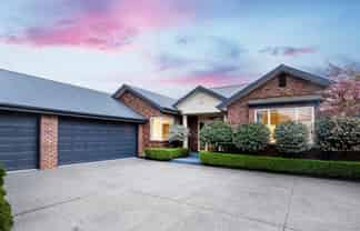 28 Glen Oaks Drive, Northwood