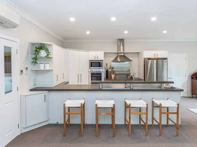 28 Glen Oaks Drive, Northwood
