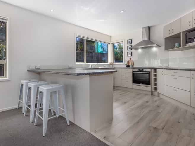 8 Kaweka Close, Aotea