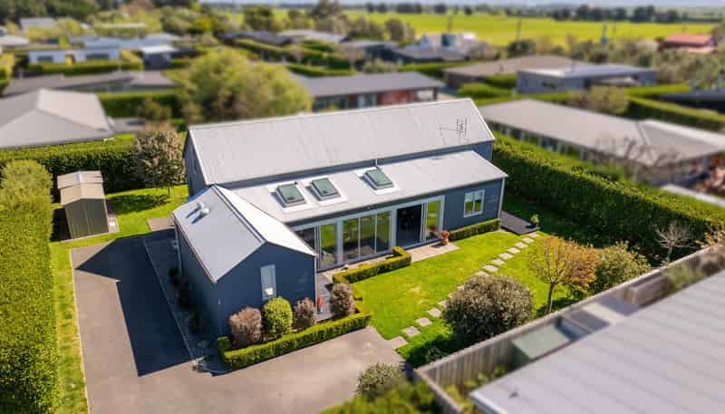 12 Burgundy Drive, Martinborough
