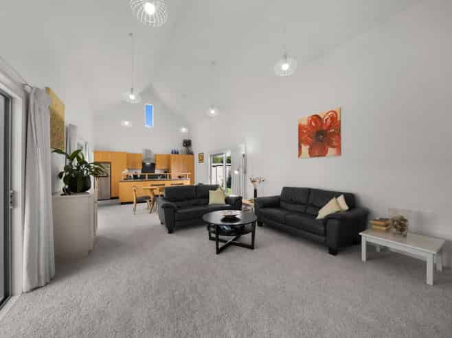 12 Burgundy Drive, Martinborough