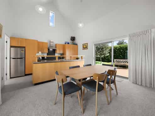 12 Burgundy Drive, Martinborough