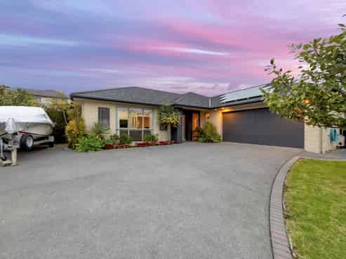 13 Kaitune Drive, Flat Bush