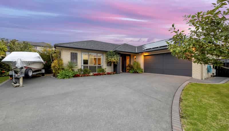 13 Kaitune Drive, Flat Bush