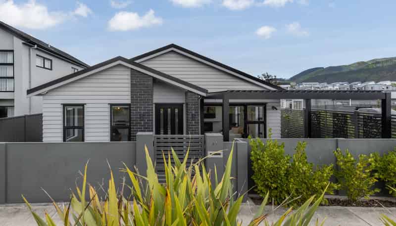 41 Karearea Avenue, Porirua