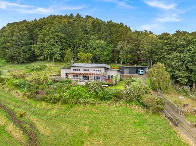 945 Springfield Road, Mangapai and Surrounds