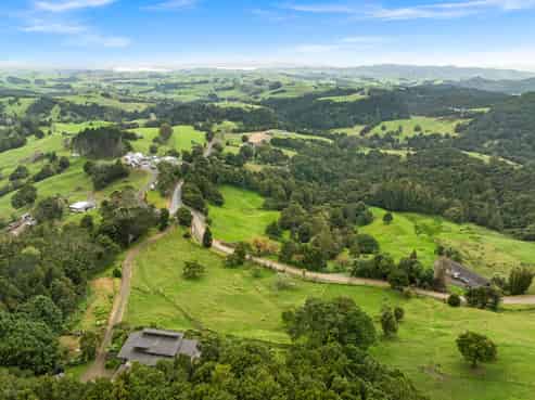 945 Springfield Road, Mangapai and Surrounds