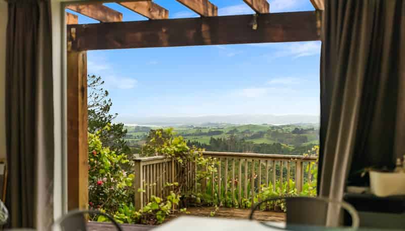 945 Springfield Road, Mangapai and Surrounds