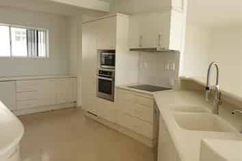 102 Bramley Dr, Farm Cove