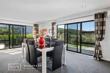 14 Frankie Stevens Place, Riverstone Terraces