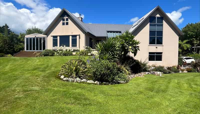 170 Alma Road, Westport