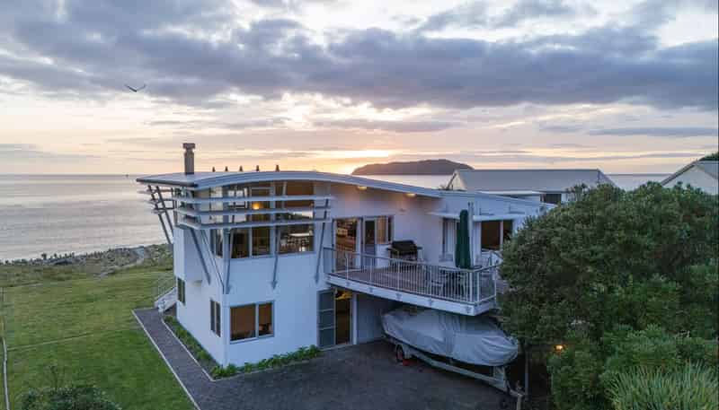92 Ocean Beach Road, Tairua
