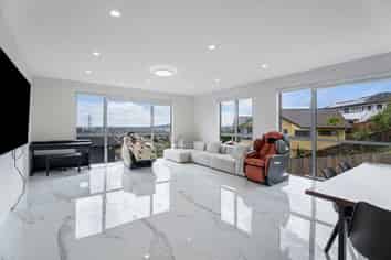 30 Lowburn Place, Clover Park