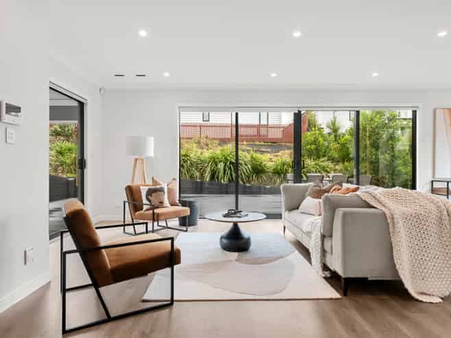 1 Luff Place, Long Bay