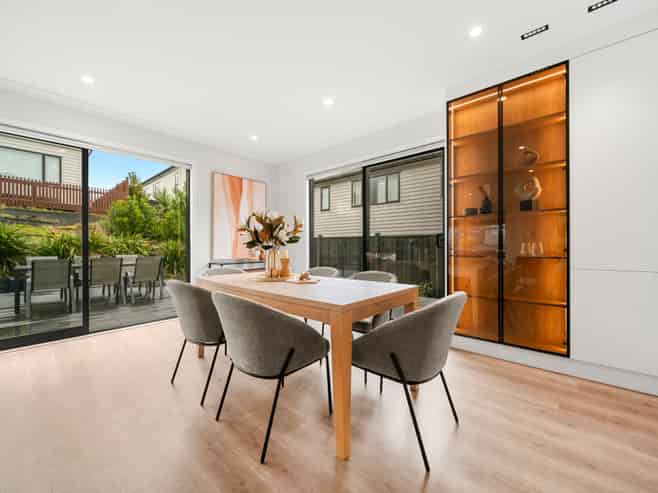 1 Luff Place, Long Bay