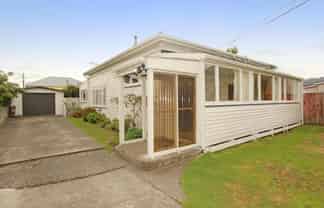 367 Jackson Street, Petone