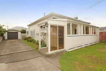 367 Jackson Street, Petone